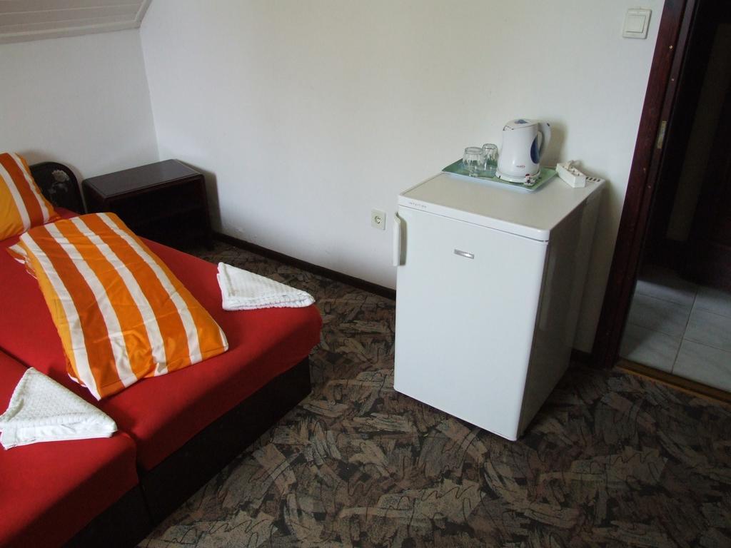 Aranyhid Hotel Balatonboglár Oda fotoğraf
